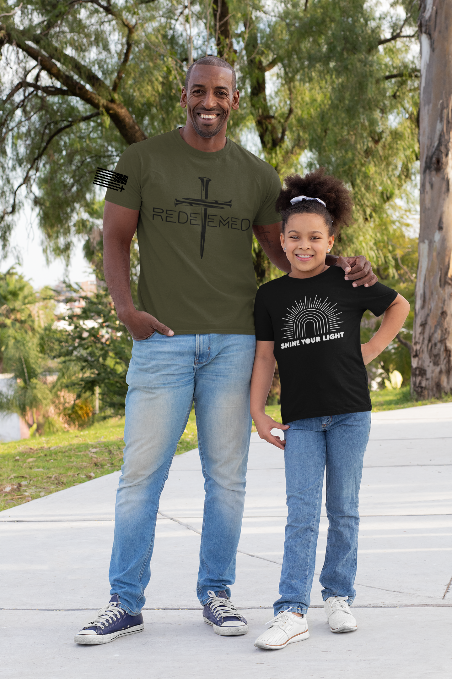 t-shirt-mockup-featuring-a-single-dad-with-his-daughter-31389%20(2)